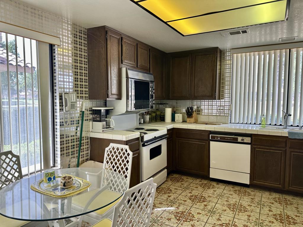 316 S Sierra Madre