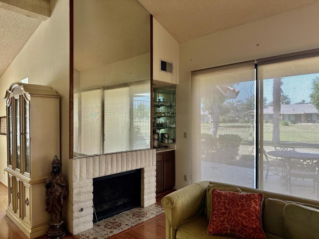 316 S Sierra Madre
