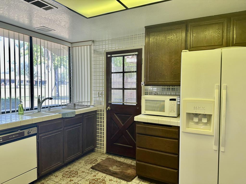 316 S Sierra Madre