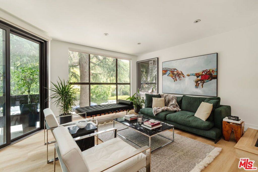 Photo of 11752 Bellagio Road #1, Los Angeles, CA 90049 (MLS # 25533561)