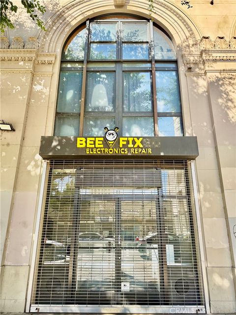 Photo of 111 W 7th St #R8, Los Angeles, CA 90014 (MLS # SR25258292)