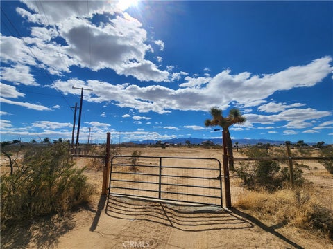 Photo of 11972 Barbet Road, Phelan, CA 92371 (MLS # HD26213027)