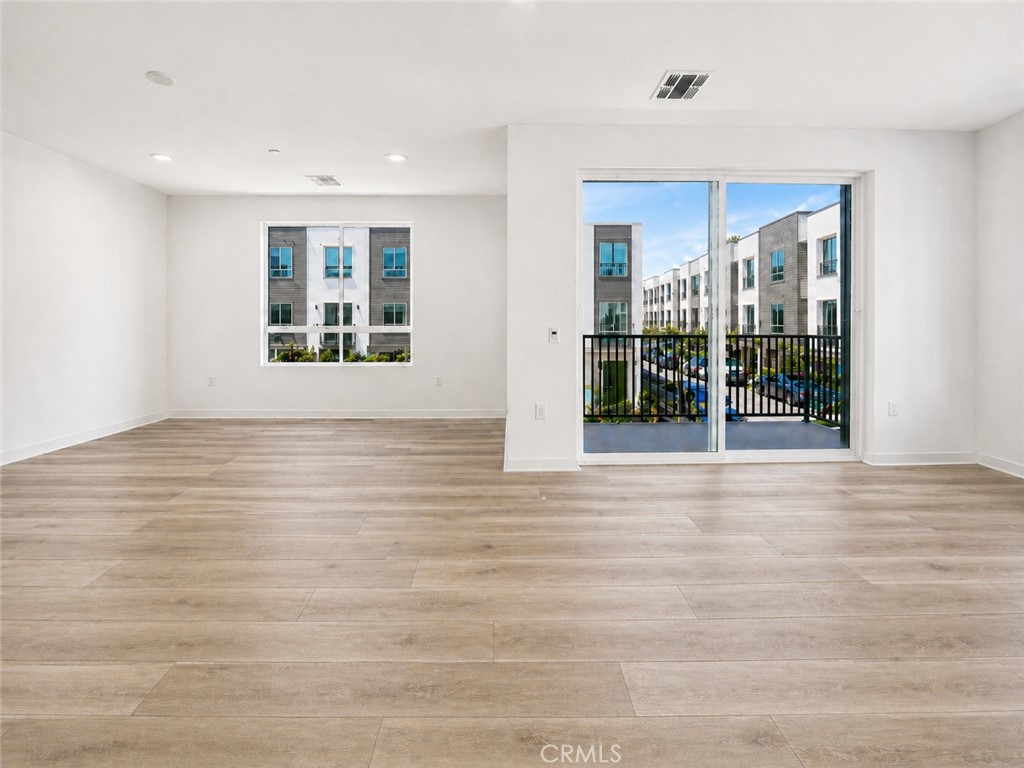 9425 N Sepulveda Boulevard 2