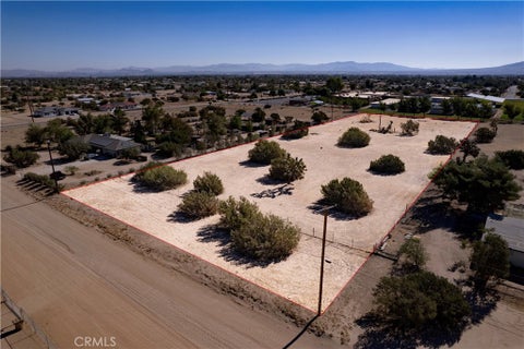 Photo of 8821 Oakwood AVE, Hesperia, CA 92345 (MLS # HD26198599)