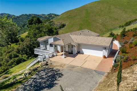 Photo of 9500 Corona Road, Atascadero, CA 93422 (MLS # SC26088430)