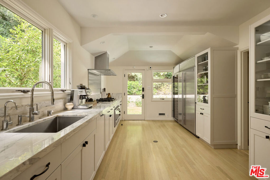 Properties 1 10660 Somma Way