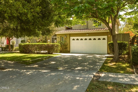 Photo of 664 S Mansfield Avenue, Los Angeles, CA 90036 (MLS # P1-28605)