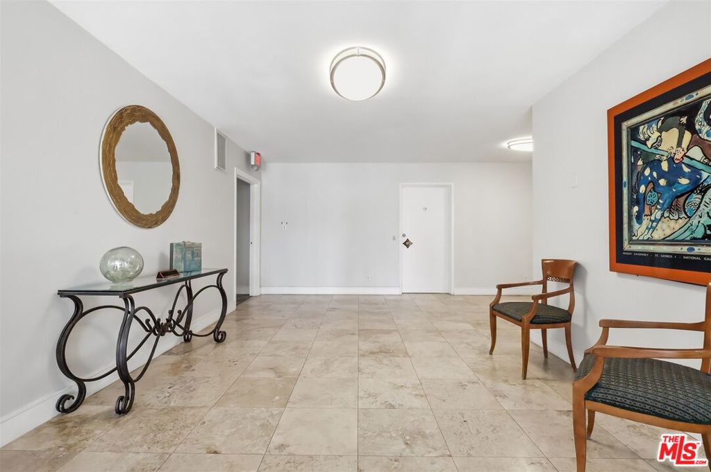 3407 Huxley Street 36