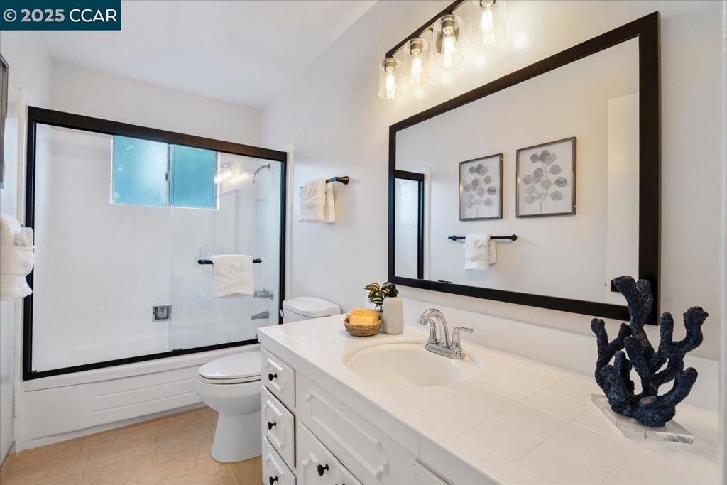 EMERALD HILLS - Residential