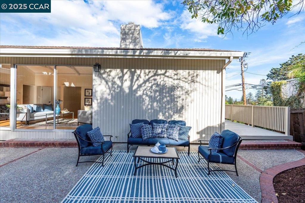 EMERALD HILLS - Residential