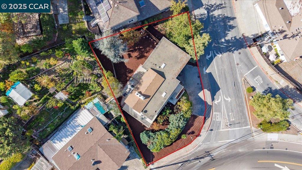 EMERALD HILLS - Residential