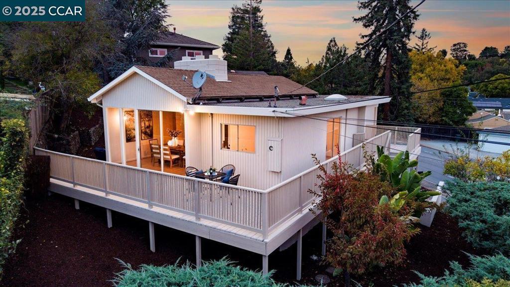 EMERALD HILLS - Residential