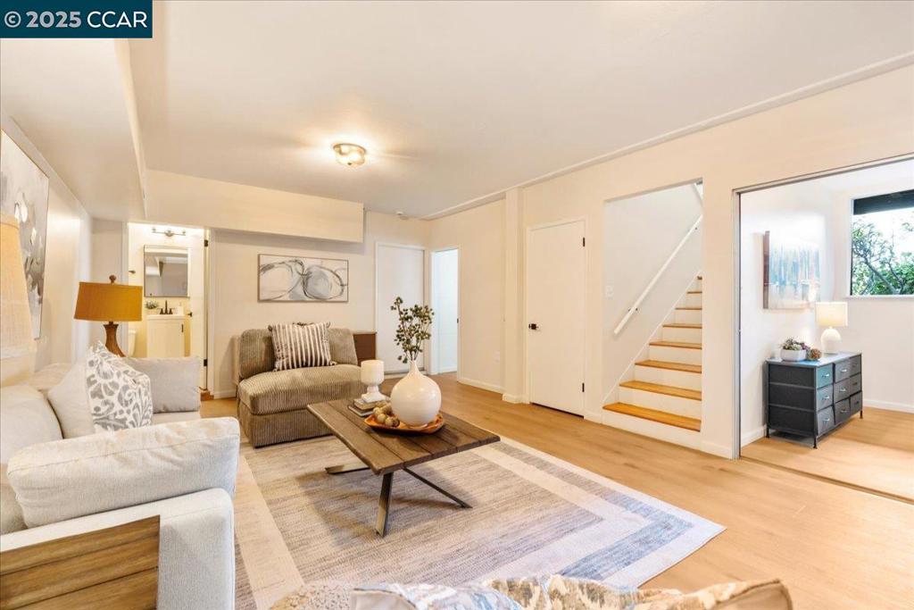 EMERALD HILLS - Residential