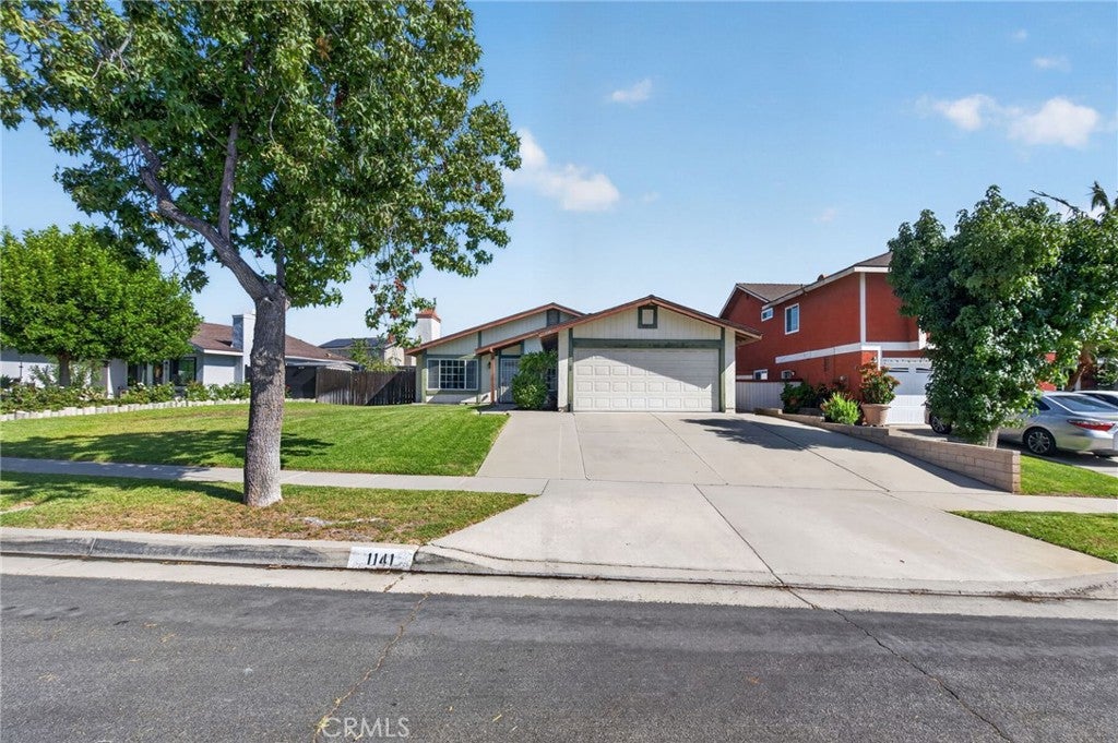 1141 Fallbrook Drive