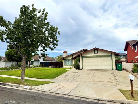 Photo of 1141 Fallbrook Drive, Corona, CA 92878 (MLS # SW26197388)