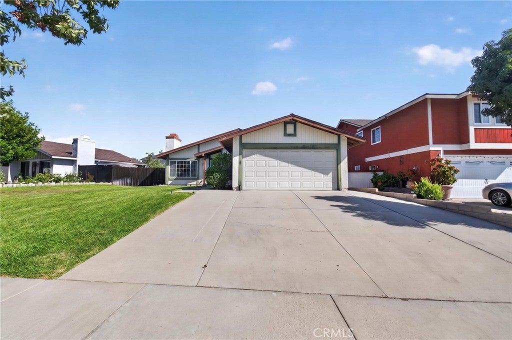1141 Fallbrook Drive
