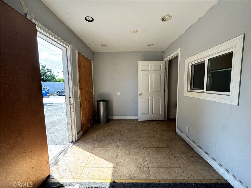 200 N Brookhurst