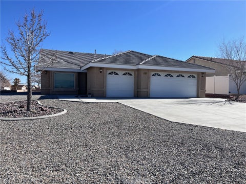 Photo of 26577 Windjammer Lane, Helendale, CA 92342 (MLS # HD26194627)
