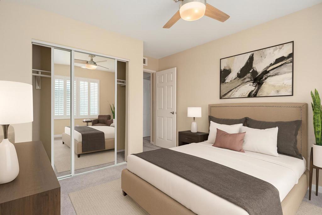 Palm Lakes - Residential