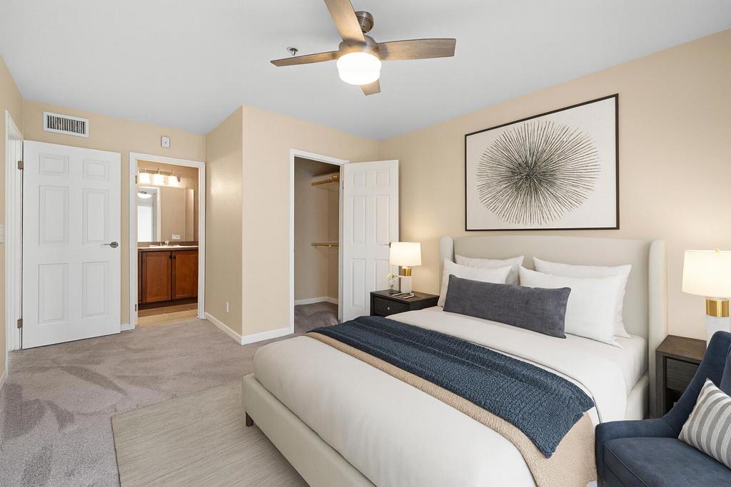 Palm Lakes - Residential