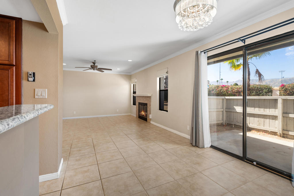 Palm Lakes - Residential