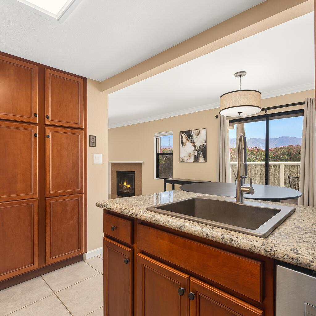 Palm Lakes - Residential