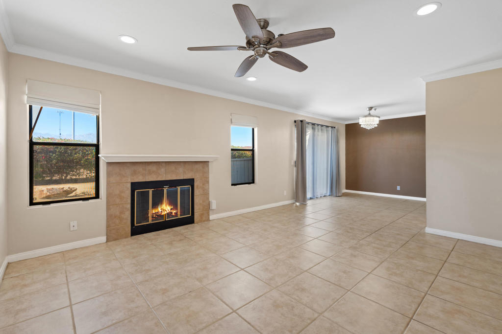 Palm Lakes - Residential