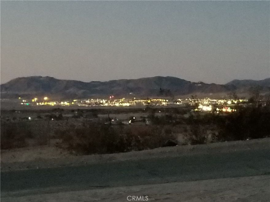 Beautiful City Light and mountain view community. Recently painted remodeled 2 bedroom, 1 bath unit in quiet and safe community with great neighbors. Well maintained property. Property is available for move in. Vinyl wood floors and tiles. Remodeled newer kitchen cabinets with beautiful granite. AC and Heating Minisplit, along new room ACs. Close to shopping stores and food and near new Convention center and close to Joshua Tree. You will love this place. Well maintained property. Property is furnished and shorter term allowed.