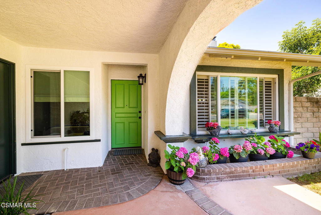 30428 Sandtrap Drive