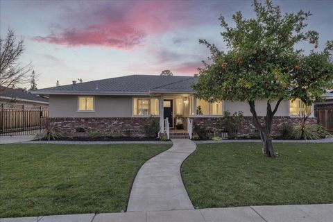 Photo of 1727 Marlyn Way, San Jose, CA 95125 (MLS # ML82033930)