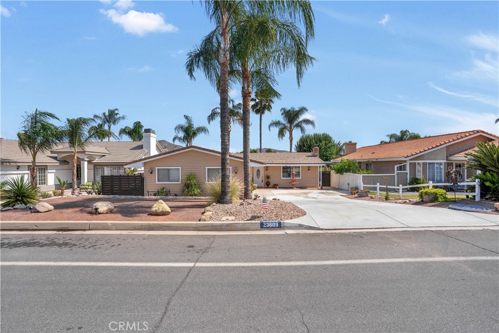 23609 Canyon Lake Drive N