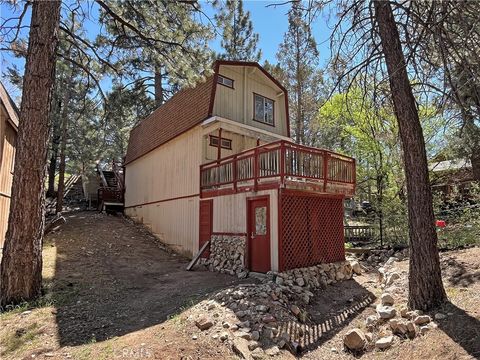 Photo of 186 Kern Avenue, Sugarloaf, CA 92386 (MLS # IV26066256)