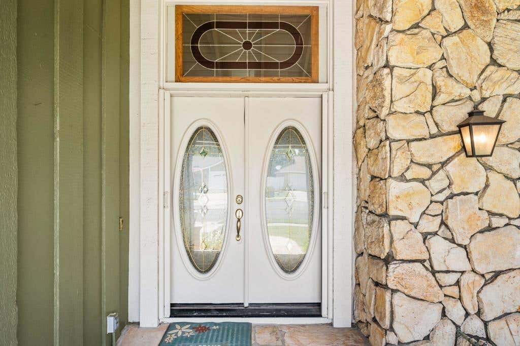 Photo of 15432 Cherbourg Avenue, Irvine, CA 92604 (MLS # 219151388DA)