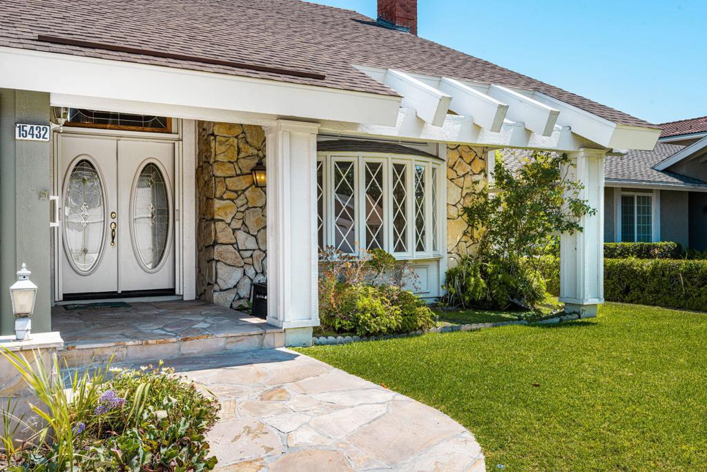 15432 Cherbourg Avenue, Irvine CA 92604
