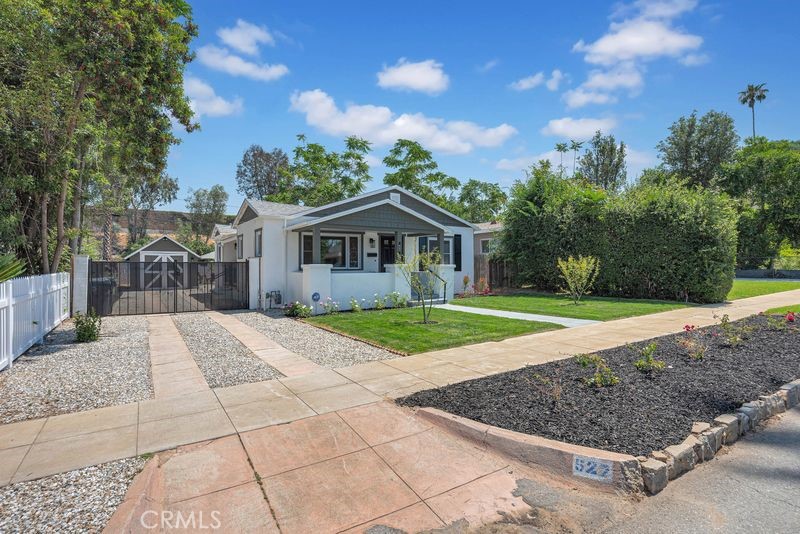 527 University Place