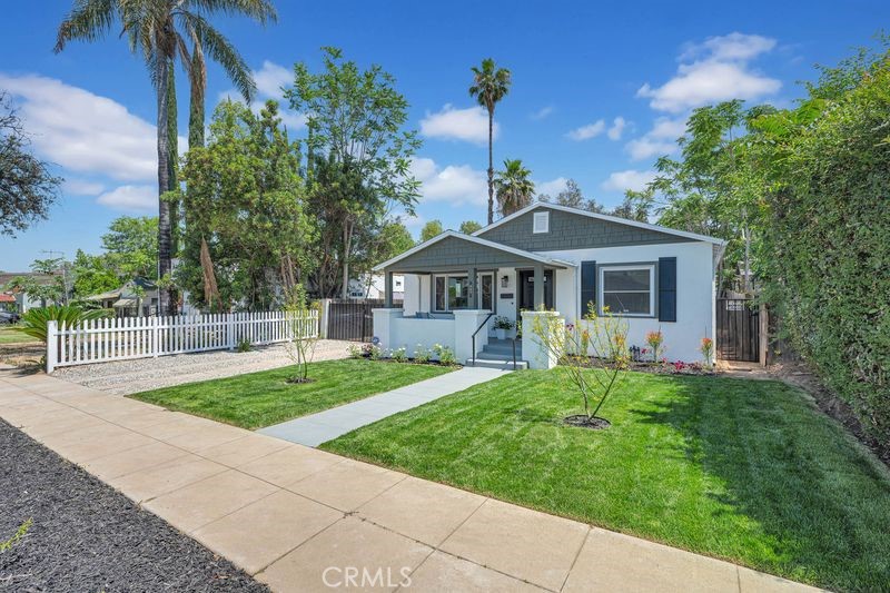527 University Place