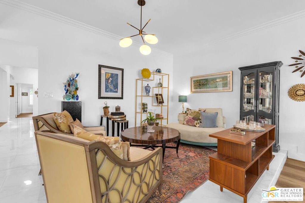 12 Santa Clara Drive