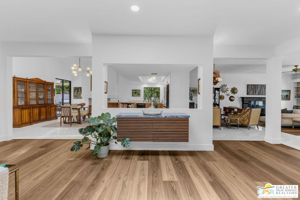 12 Santa Clara Drive