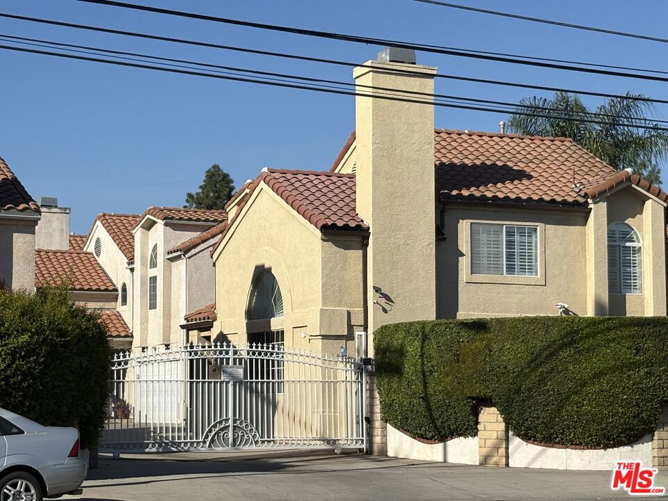 14411 Nordhoff Street 9