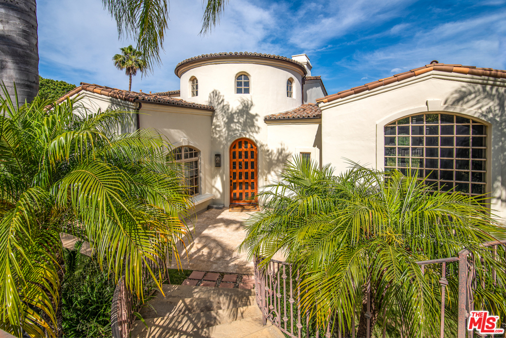 540 Crestline Drive