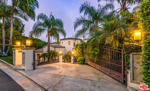 540 Crestline Drive Los Angeles CA 90049