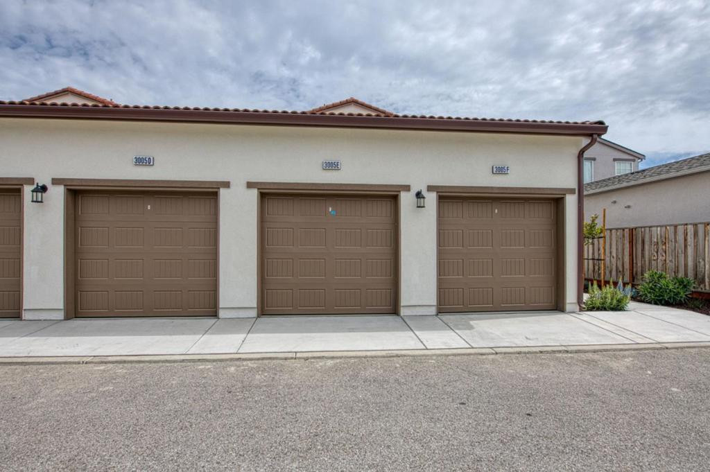 3006 Minaret Way Unit E