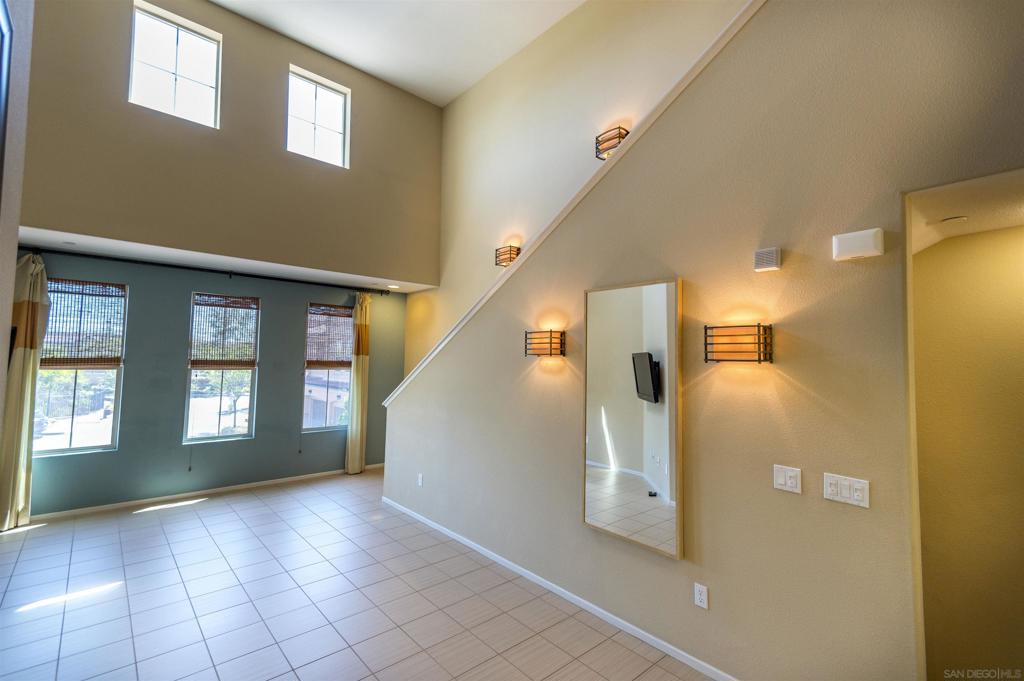11125 Taloncrest Way 6