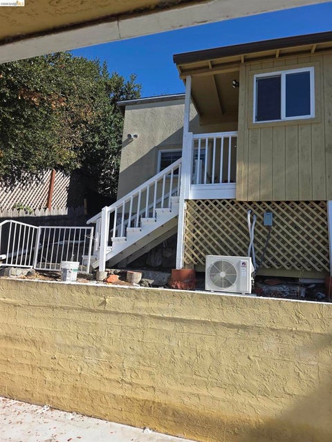 Photo of 7442 Hillmont Dr. DR, Oakland, CA 94605 (MLS # 41152299)