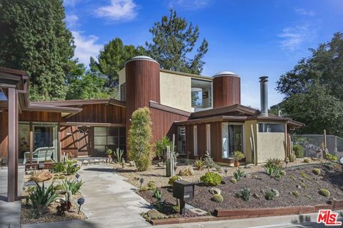 13044 Sky Valley Road Los Angeles CA 90049
