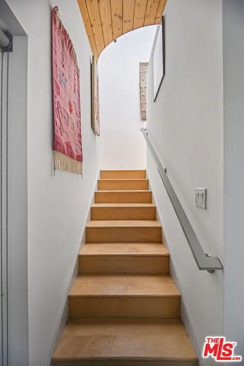 Los Angeles, California 90049, United States, 4 Bedrooms Bedrooms, ,4 BathroomsBathrooms,Residential,Active,133641