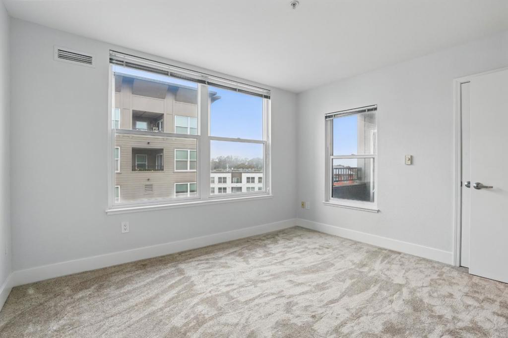 8200 Oceanview Terrace 302