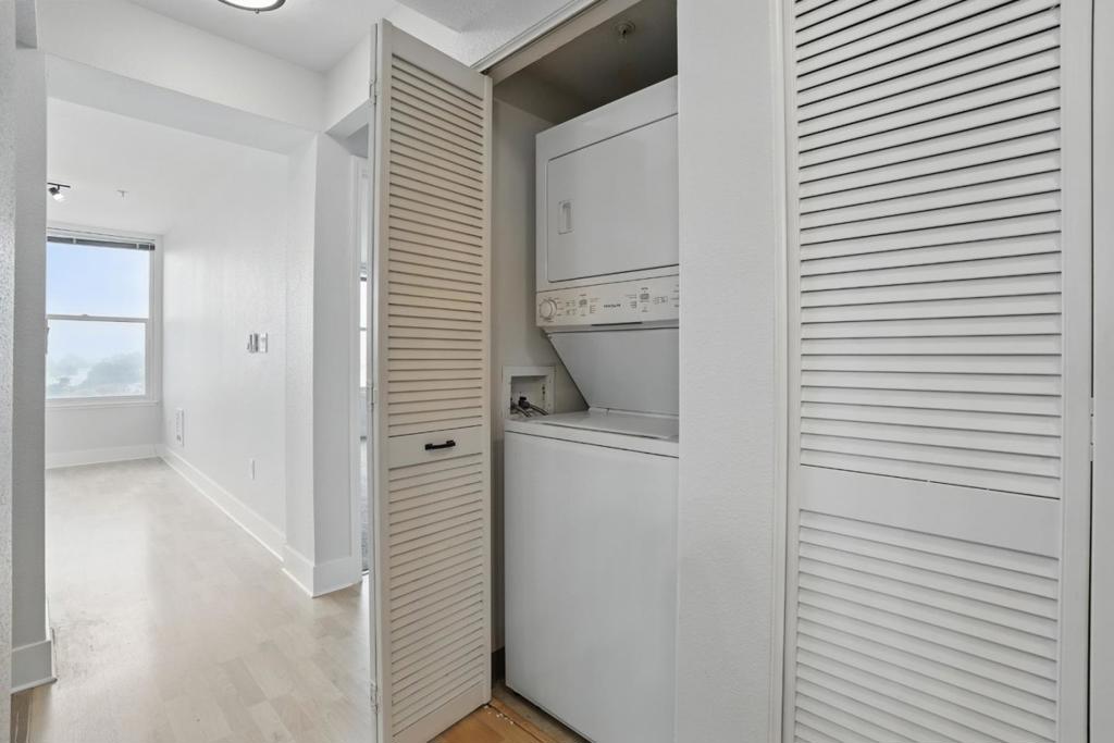 8200 Oceanview Terrace 302