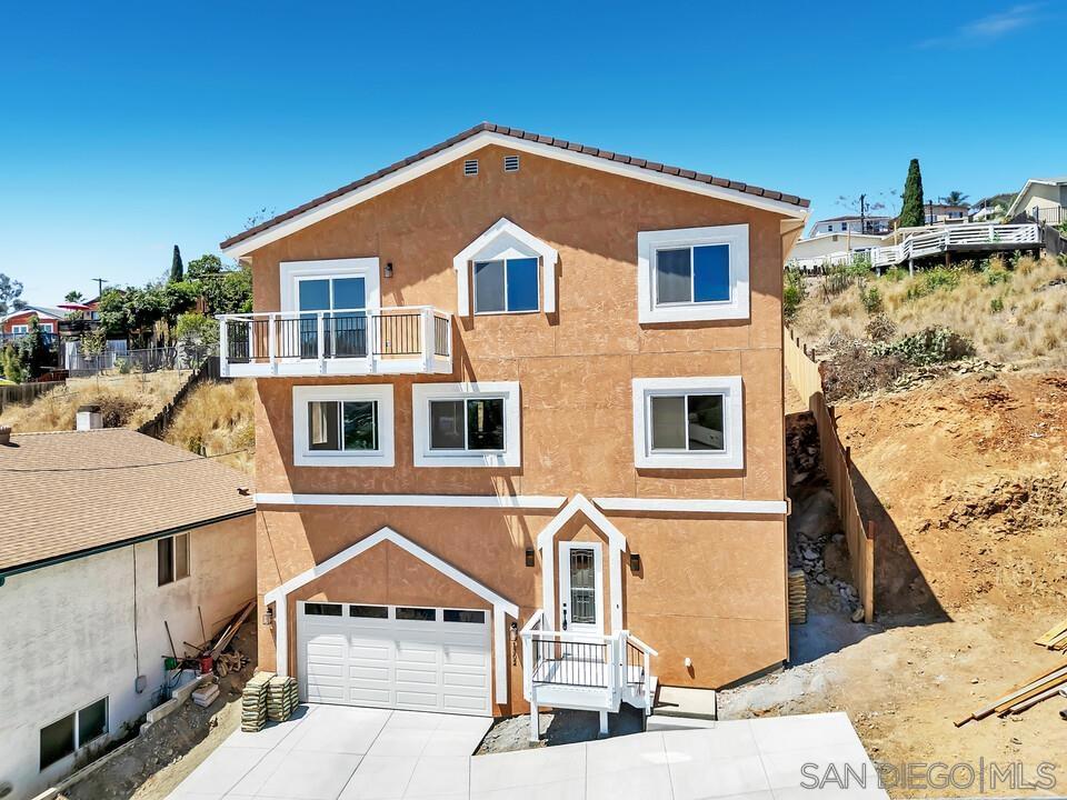 1302 La Presa, Spring Valley CA 91977