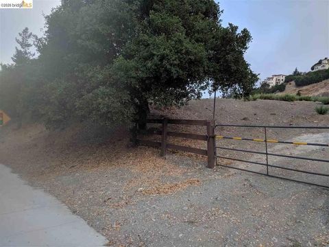 0 0 Redwood Rd Oakland CA 94619